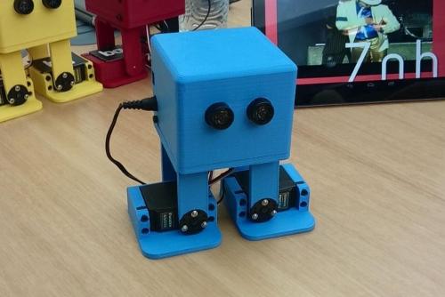 robot-moonwalk