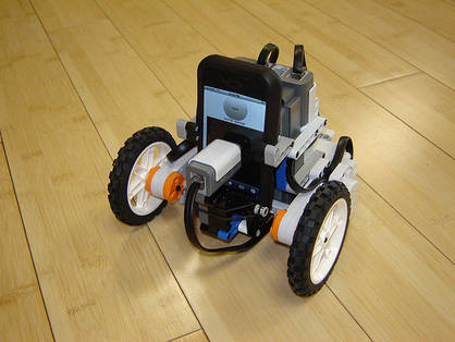 iPhone et robot NXT